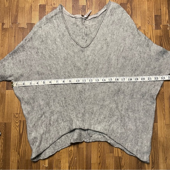Free People 2/3 braided sleeve Sweater Grey Small - Picture 5 of 6